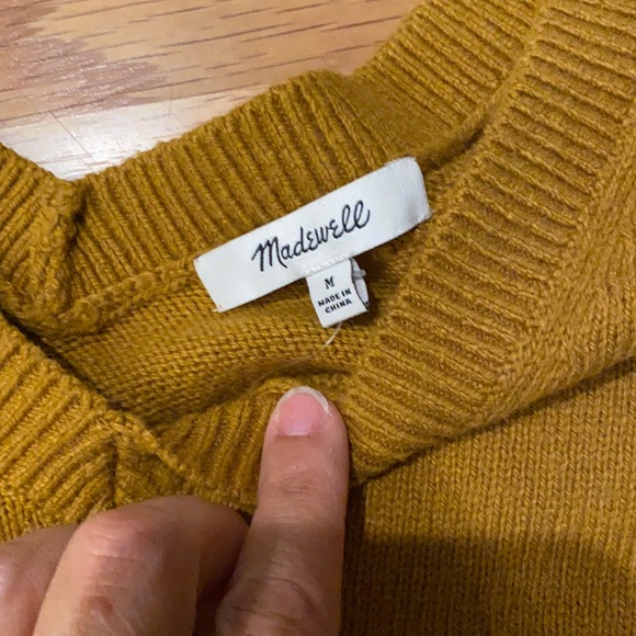 NWOT Madewell Double-V Pullover Sweater in Gold - Picture 2 of 7